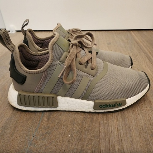 tan nmd